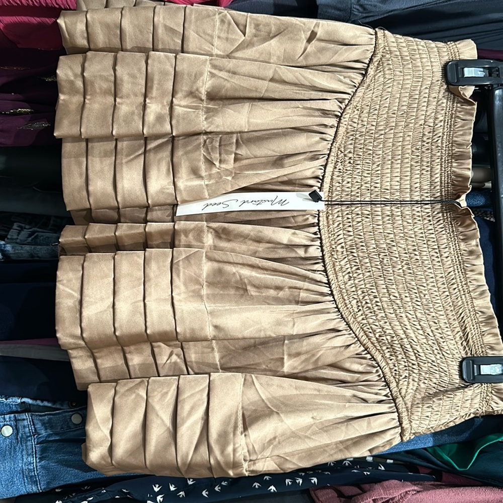 Gold skort, elastic waist